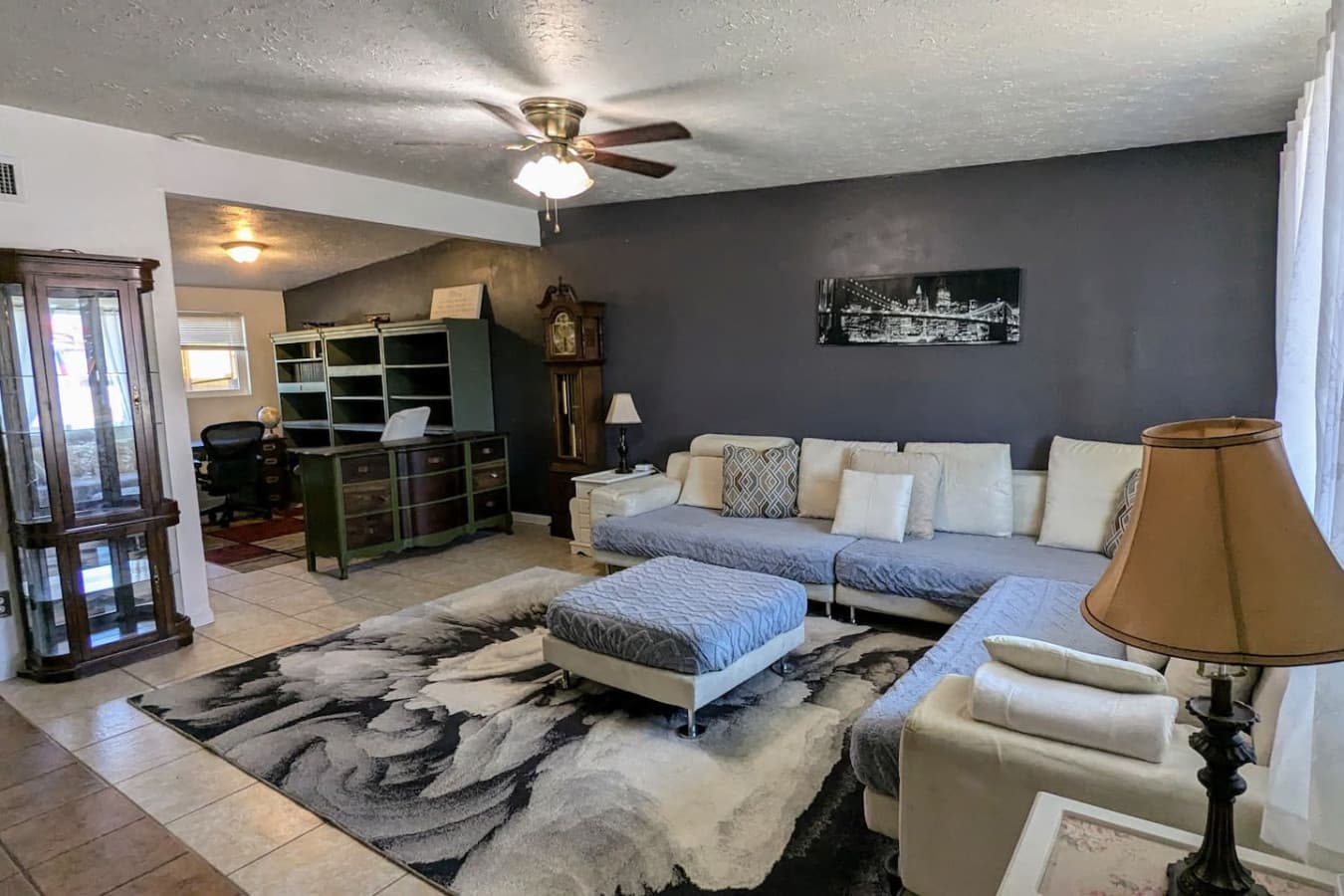 Fort Huachuca. Home with private Gym. Pet with fee