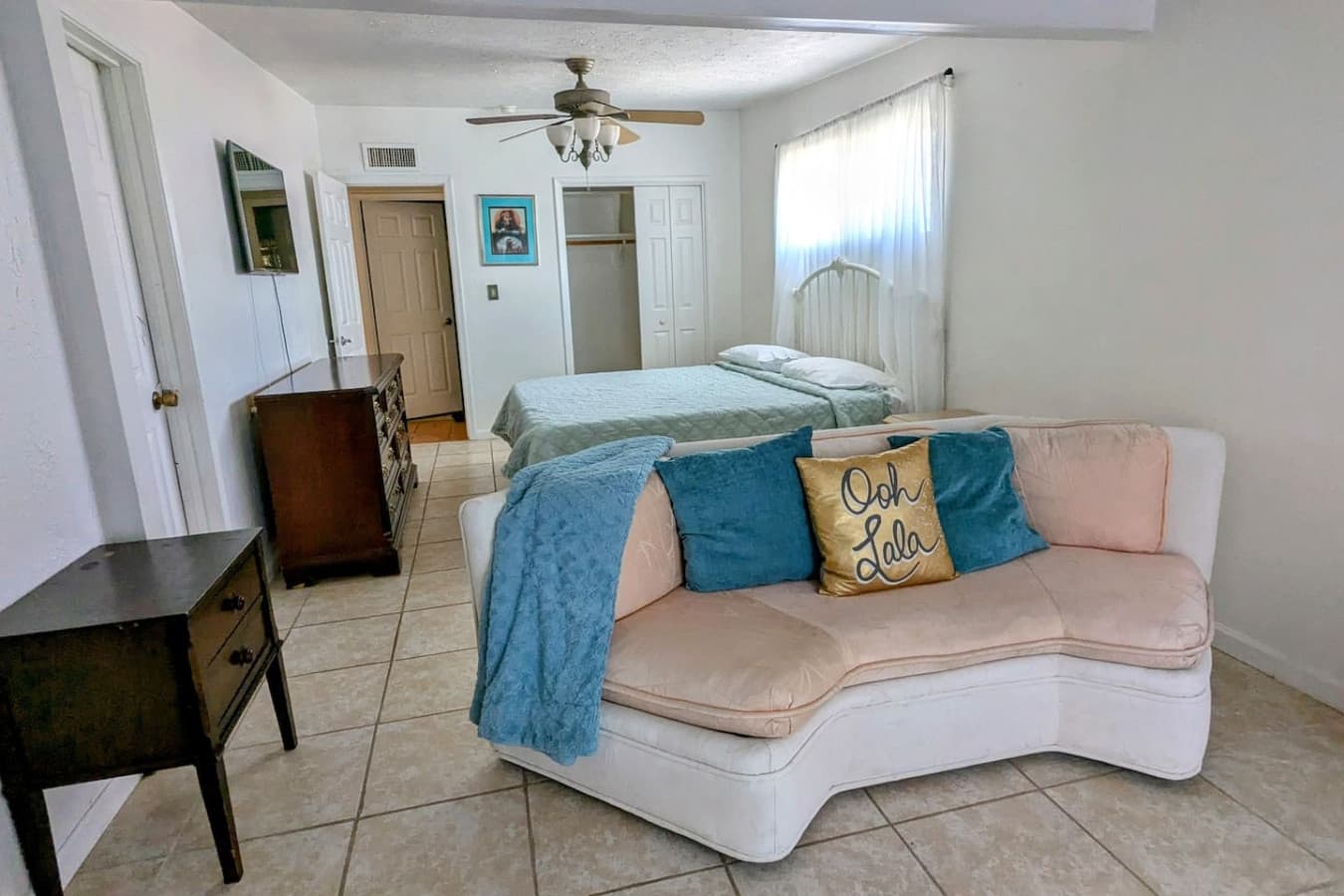 Fort Huachuca. Home with private Gym. Pet with fee