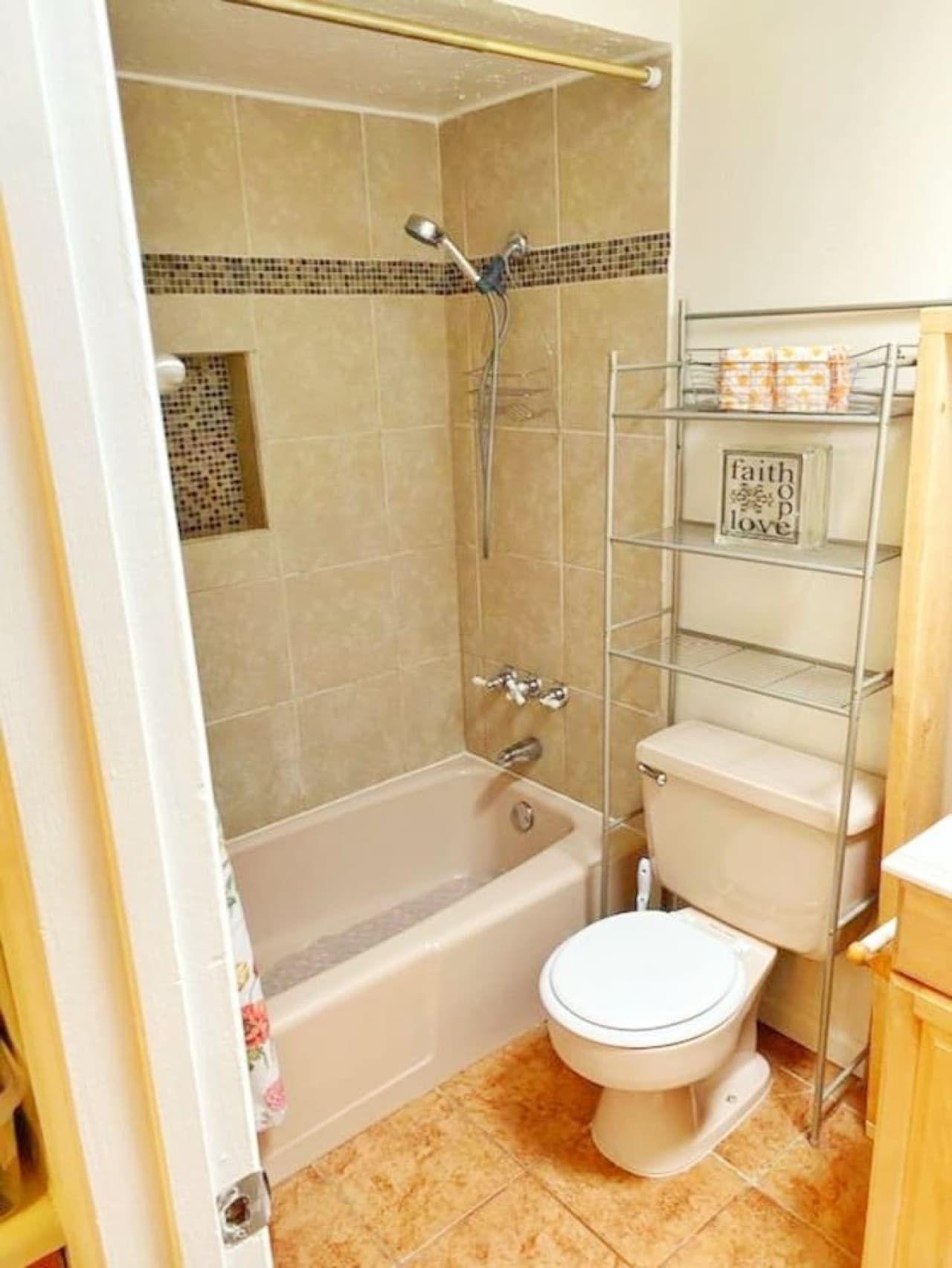 Fort Huachuca. Home with private Gym. Pet with fee