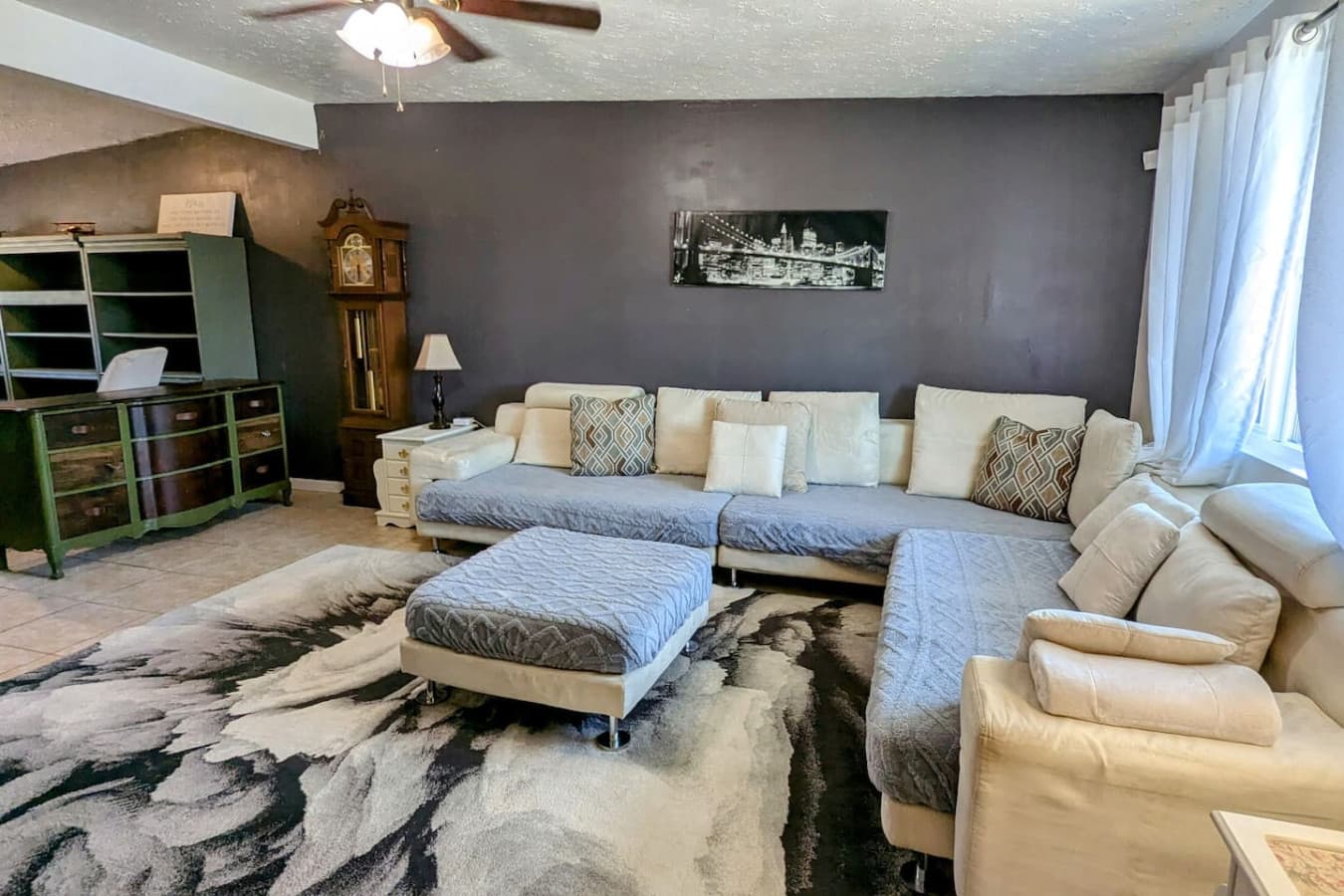 Fort Huachuca. Home with private Gym. Pet with fee