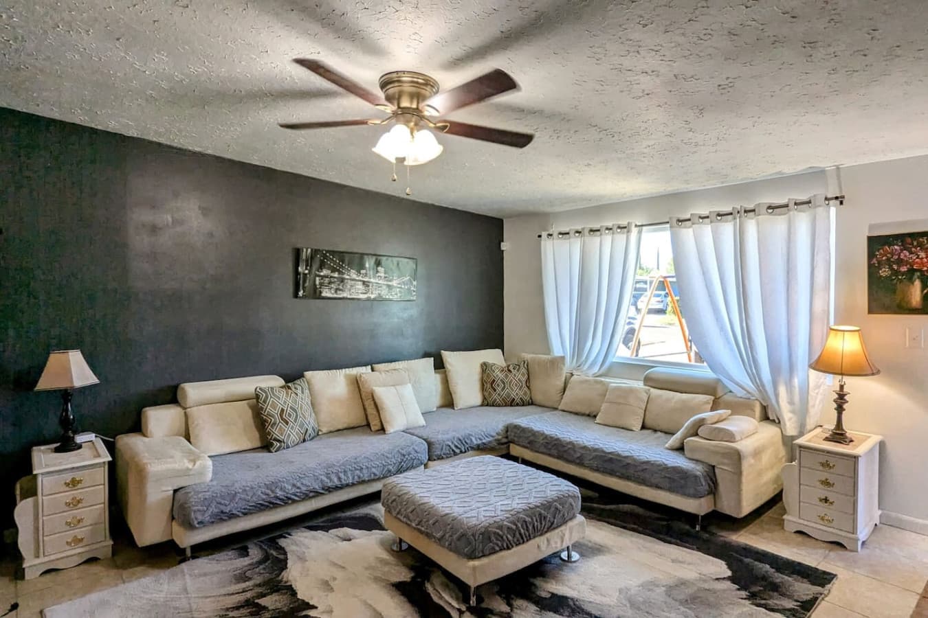 Fort Huachuca. Home with private Gym. Pet with fee