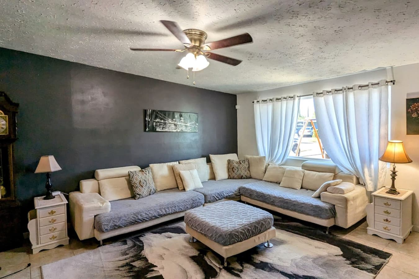 Fort Huachuca. Home with private Gym. Pet with fee